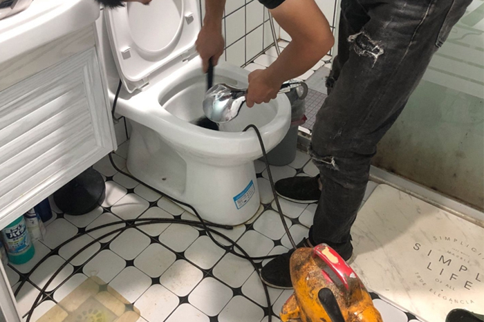 良庆疏通下水道